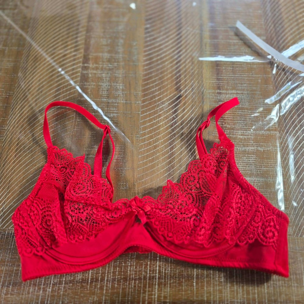Dreamgirl Red Lace Underwire Bra Floral Scalloped Demi Lingerie 11624 Small